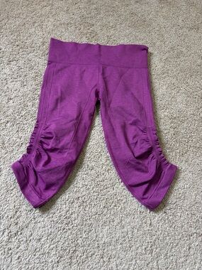 Lululemon Womens Heathered Berry  In The Flow Ruched Crop Leggings Size  8